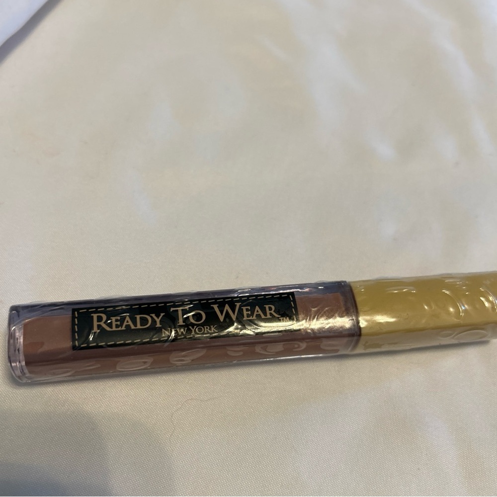 READY TO WEAR LUREX LIPS LIPGLOSS COLOR #08 BARE FULL SIZE New Sealed